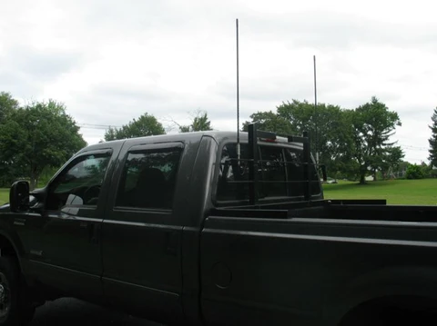 How to Ground a CB Antenna On a Semi Truck