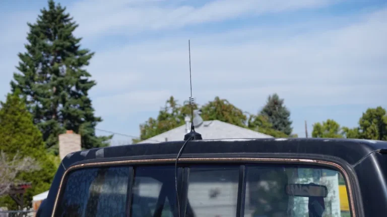 What does an antenna do for a truck